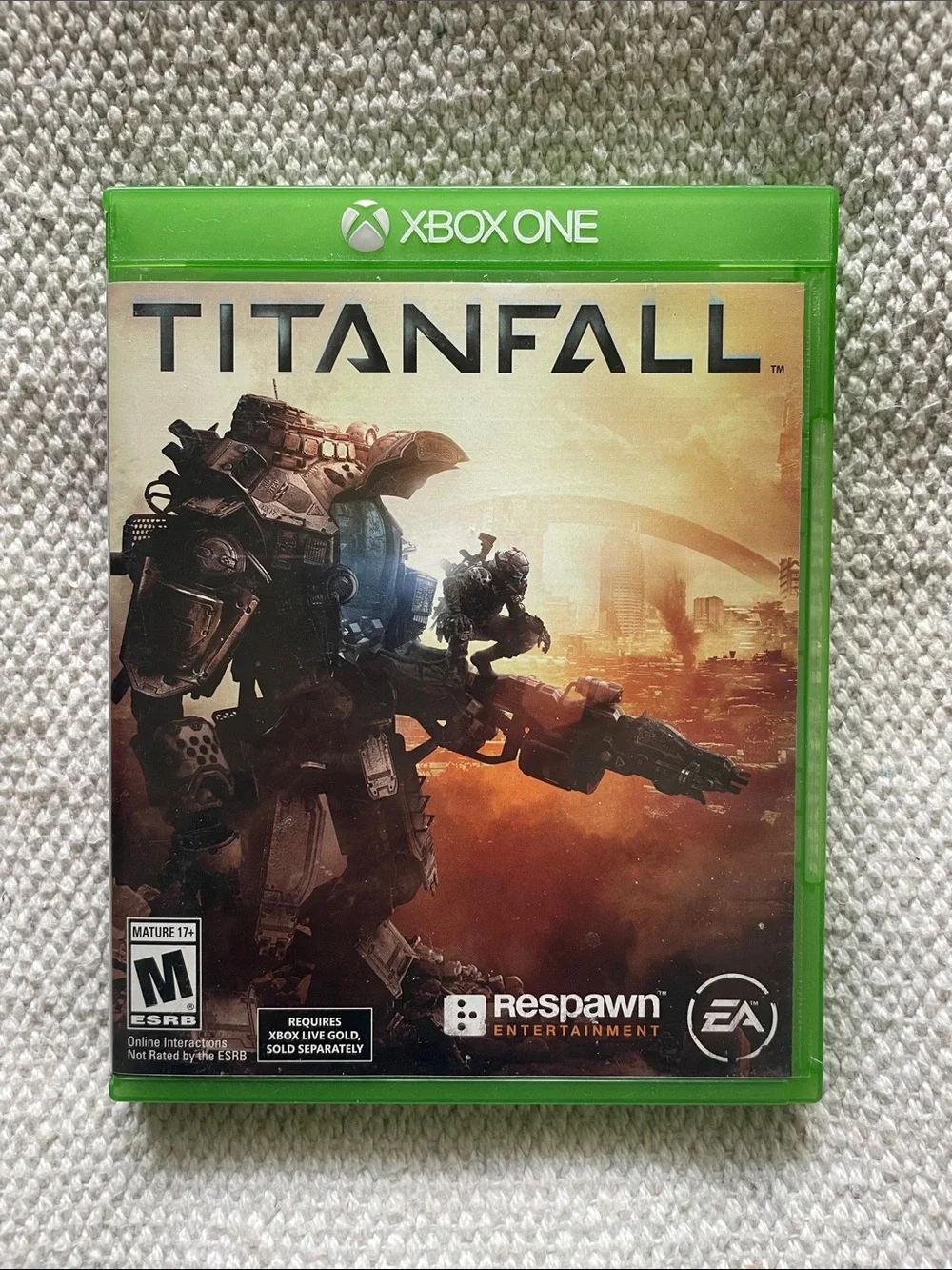 Microsoft Xbox One Titanfall - Green Case with Mech Cover Art